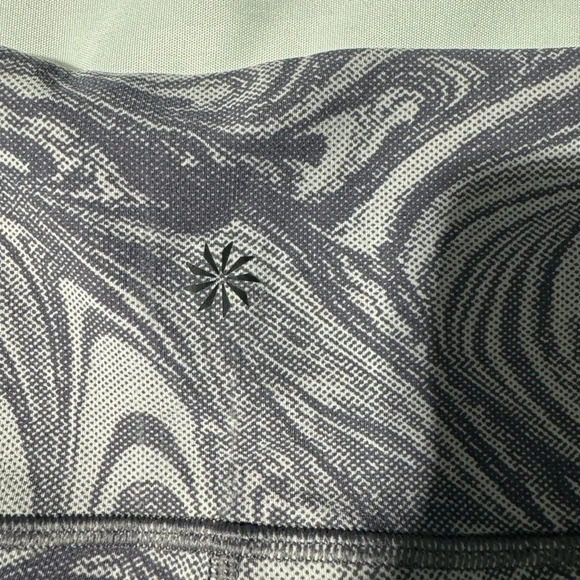 Athleta Transend 7” Shorts Dark and Light Purple Paisley Pattern Size Smll - Picture 3 of 9